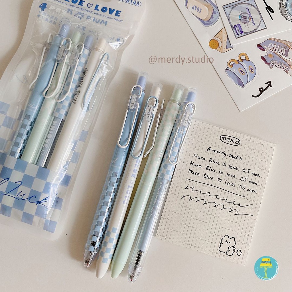 Bút bấm Mura Blue Love hoạ tiết caro mực đen, ngòi 0.5mm