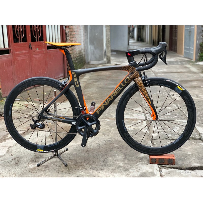 Khung sườn xe đạp đua Pinarello Dogma F10 Carbon 1K có ghi đông đen cam