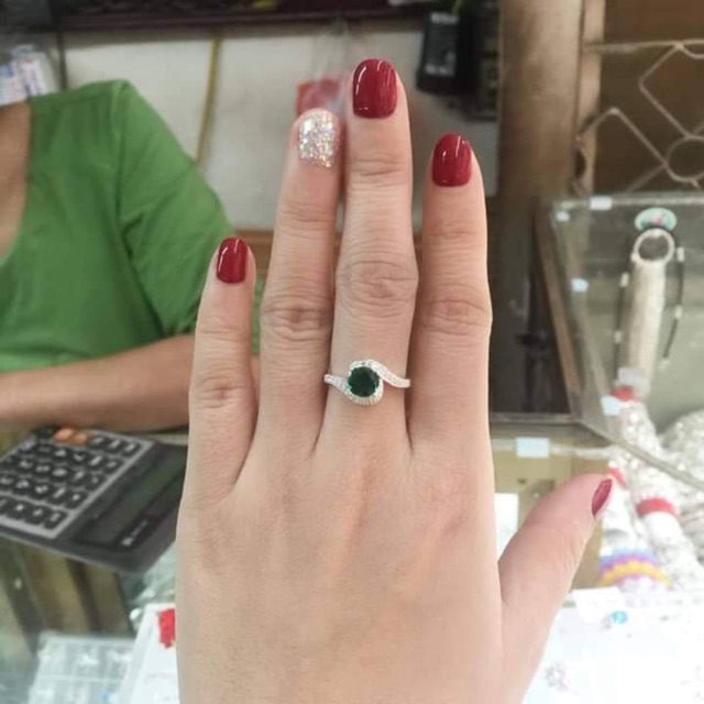 Nhẫn bạc đính đá màu xanh