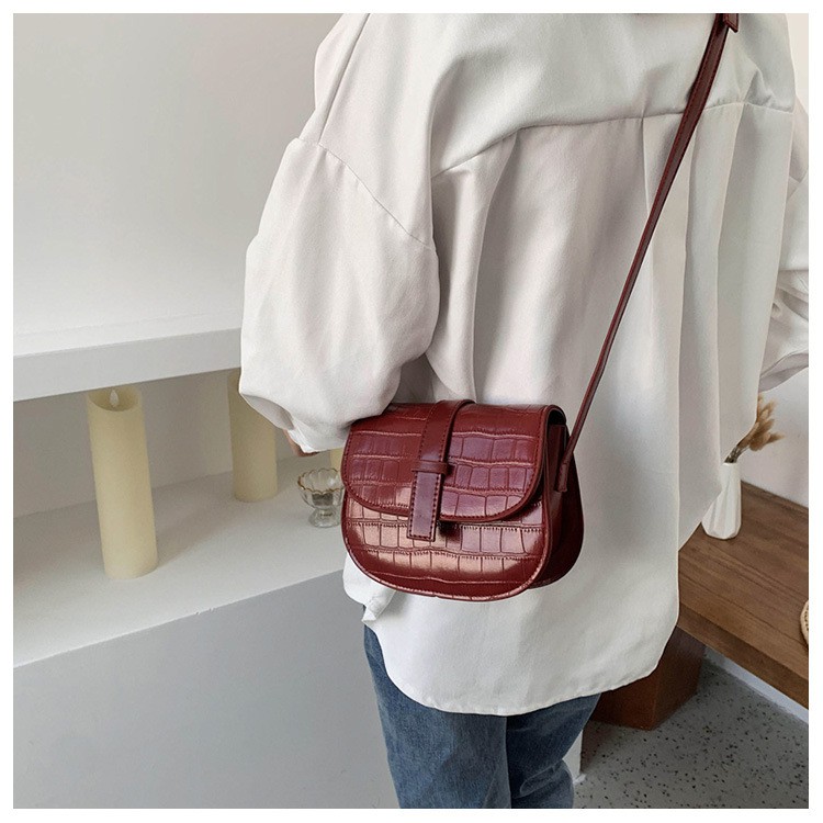 🎁  🎁 👜 Túi Xách Tay Form Cứng Siêu Đẹp Dáng Bầu Thích Hợp Bạn Nữ Dạo Phố Đi Tiệc - Màu Đỏ Sang Chảnh