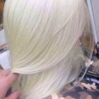 BỘT TẨY TÓC 9D CHO A CHỊ EM SALON