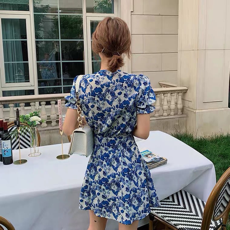 Đầm hoa cổ chữ V chiết eo phong cách retro Pháp plus size