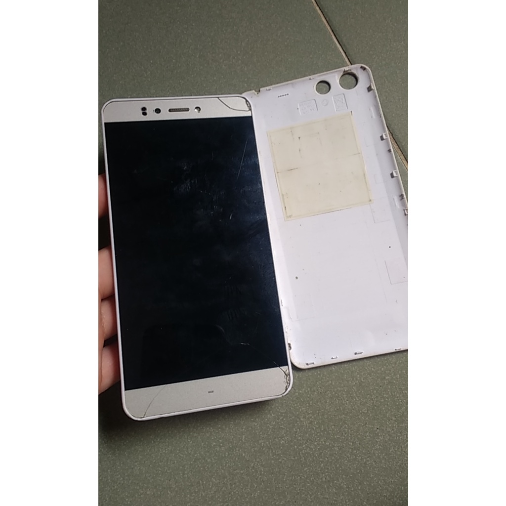 Qmobile vita s bể kính