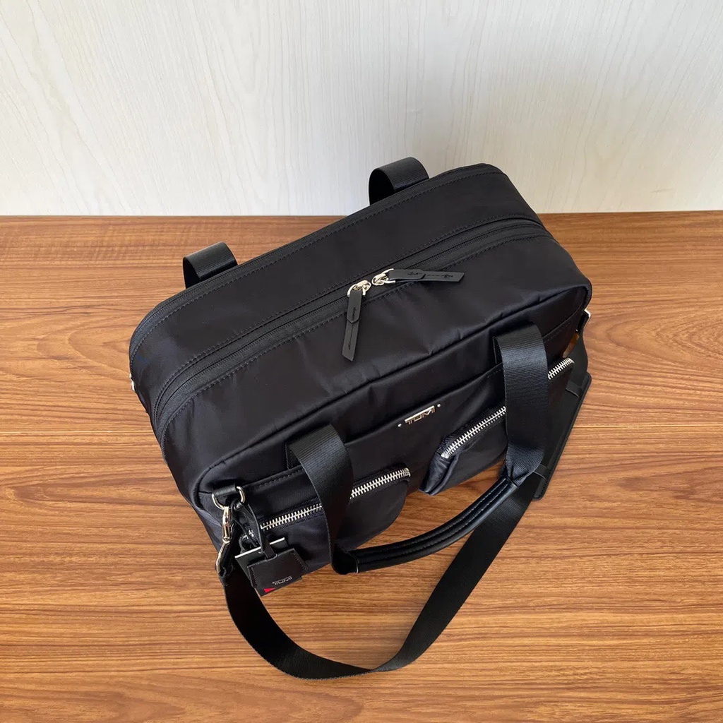 Tumi 4934767 Vista series Túi Xách Đeo Vai Một Dây Đa Chức Năng Và Được Thiết Kế Cho Nữ