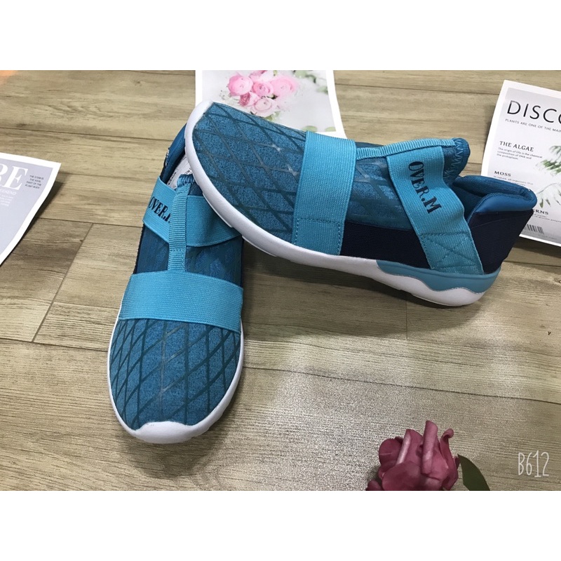 Cobo3 đôi giày thể thao