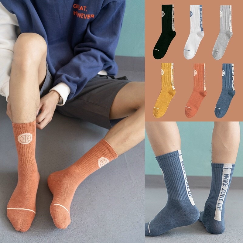 Tất cổ cao nam vớ hình thể thao năng động.