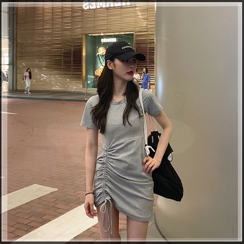 Đầm Hai Dây Dáng Chữ A Màu Trắng Đen Quyến Rũ