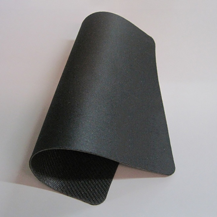 Lót chuột đen trơn siêu bền 20x24cm