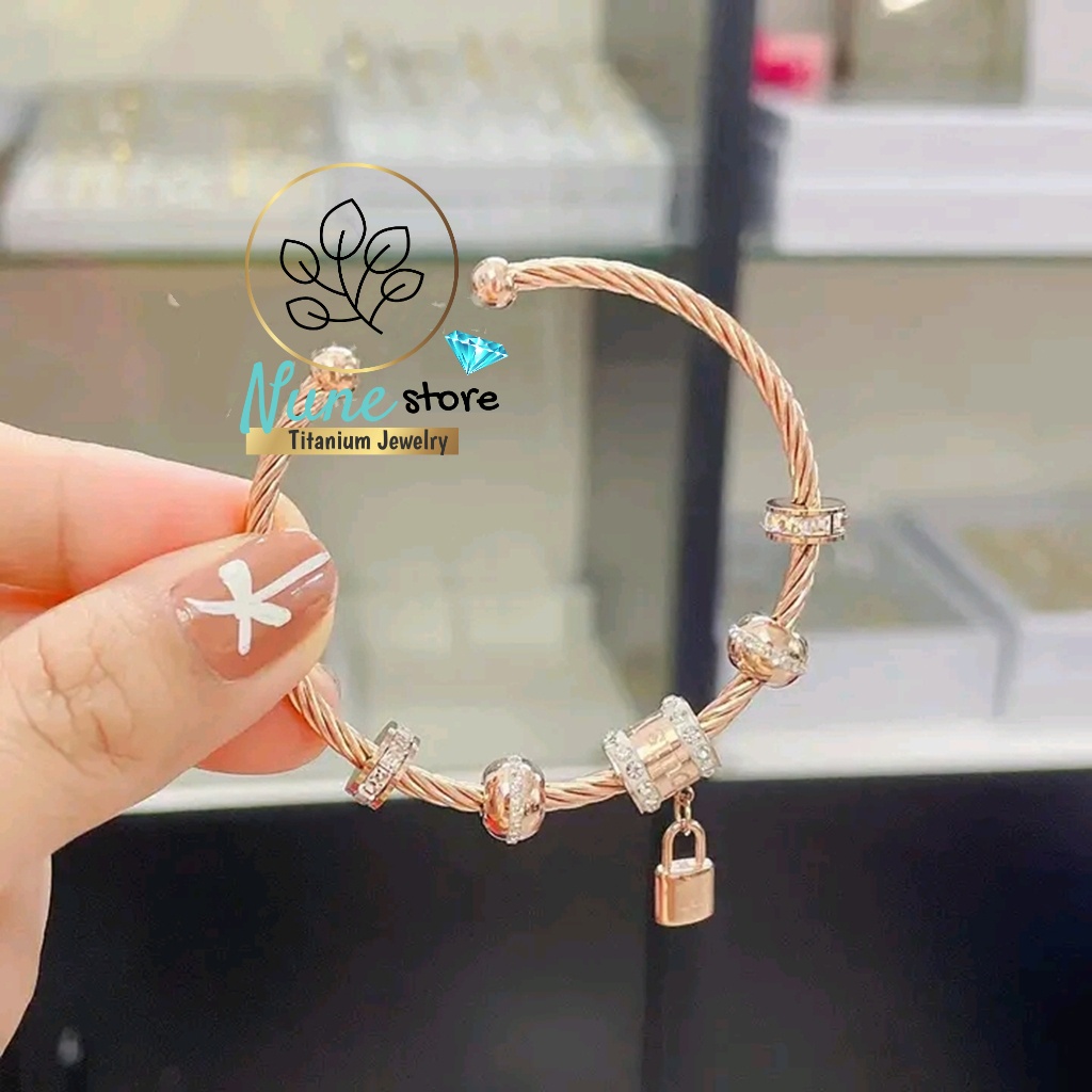Vòng tay, lắc tay titan nữ không gỉ cao cấp charm khóa xinh Nune store kiểu Hàn Quốc | BigBuy360 - bigbuy360.vn