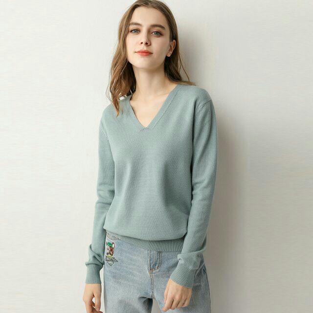 - Áo len tim dài tay cổ chữ V