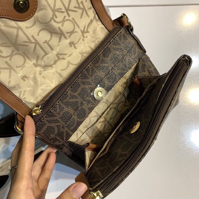 Túi CALVIN crossbody xuất xịn