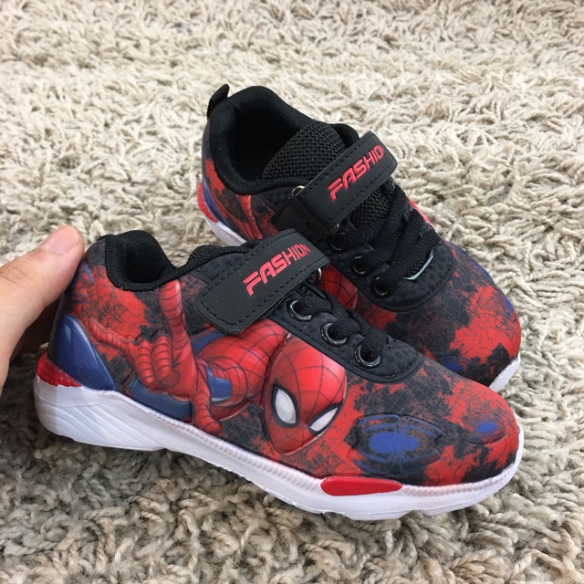 Giày cho những ai là fan của spider man😍 giày in 3d nổi, đế siêu nhẹ và chống trơn.