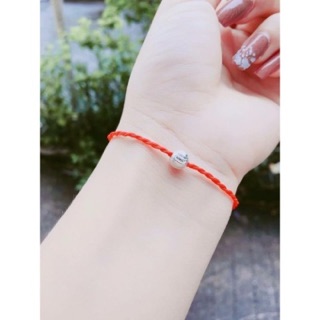 Chỉ đỏ may mắn