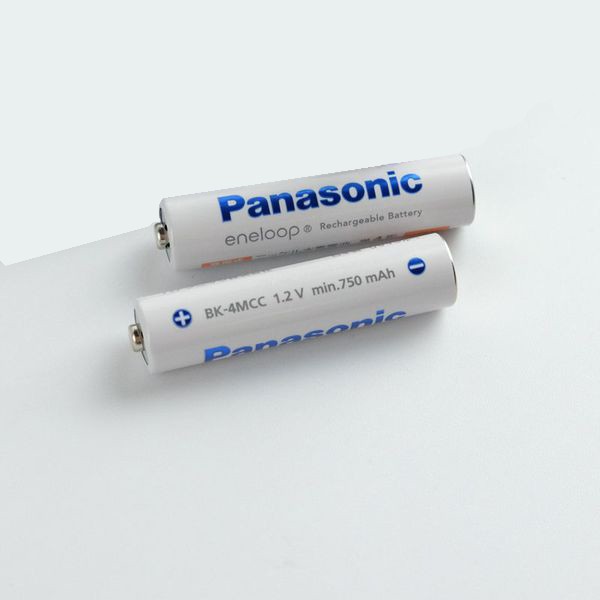 Combo pin sạc AAA Panasonic 750mAh BK-4MCC loại rời - tiếng Nhật (Trắng)