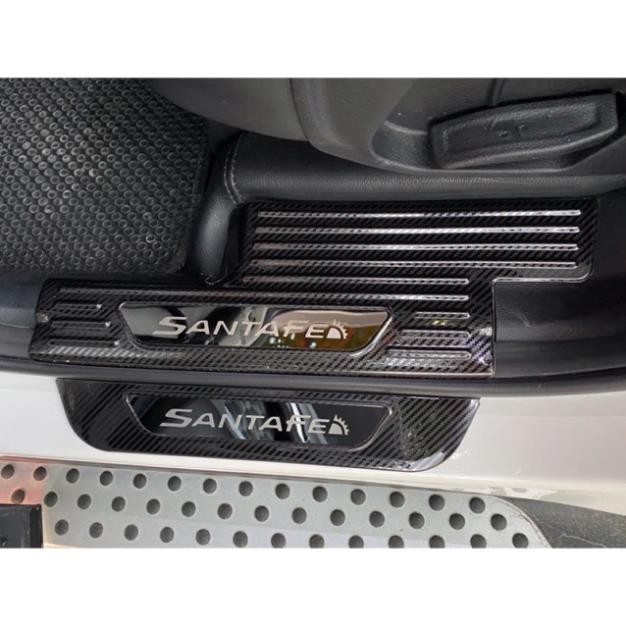 Ốp bậc cửa carbon Santafe 2019 - 2020 - 2021 vân carbon hàng cao cấp