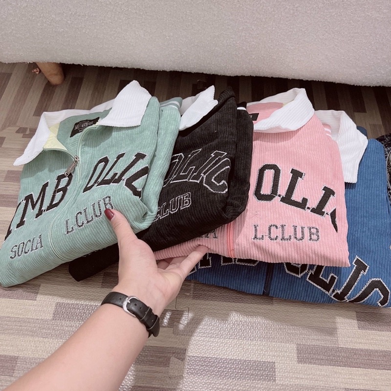 Áo khoác nhung tăm thêu chữ hai lớp tay trắng