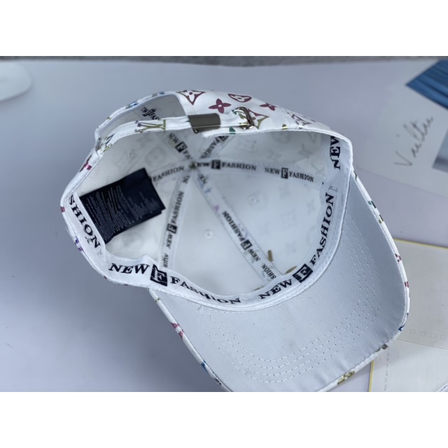 Mũ kết lưỡi trai kim tuyến vài nhập Logo VL sắt thời trang nam nữ (hình thật shop tự chụp)