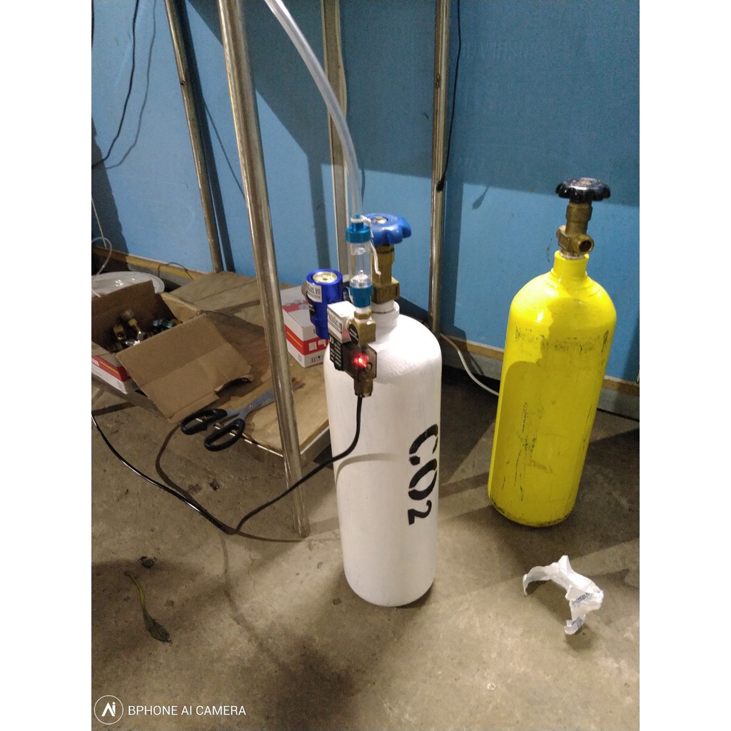 Van điện thủy sinh CO2