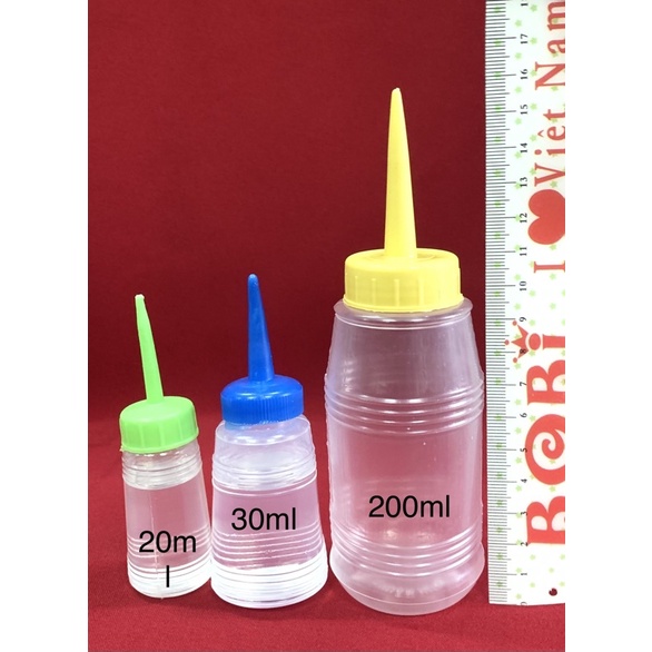 20ml, 30ml dầu và vỏ đựng dầu 200ml các loại máy khâu và các loại vật dụng trong gia đình.