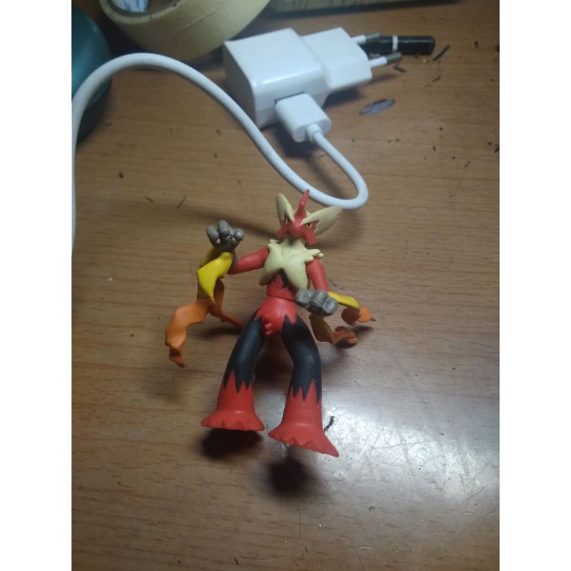 Mô hình pokemon Blaziken Mega