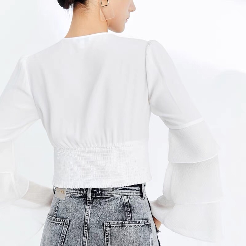 Áo sơ mi trắng cổ đen Lily