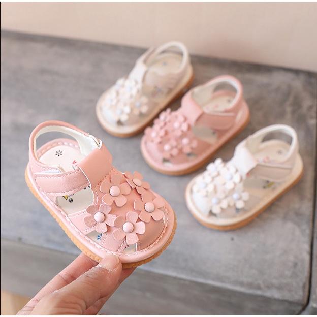 Sandal Rọ tập đi đính hoa chống vấp ôm chân cho bé gái 0-20 tháng