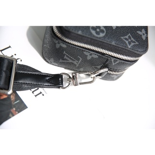 Túi lv alpha messenger for men