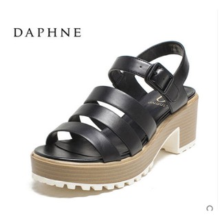 Sandal DAPHNE đế bằng Đen - Trắng. Hãy đọc mô tả nhé.