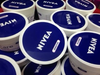 Kem dưỡng da Nivea Care 200ml