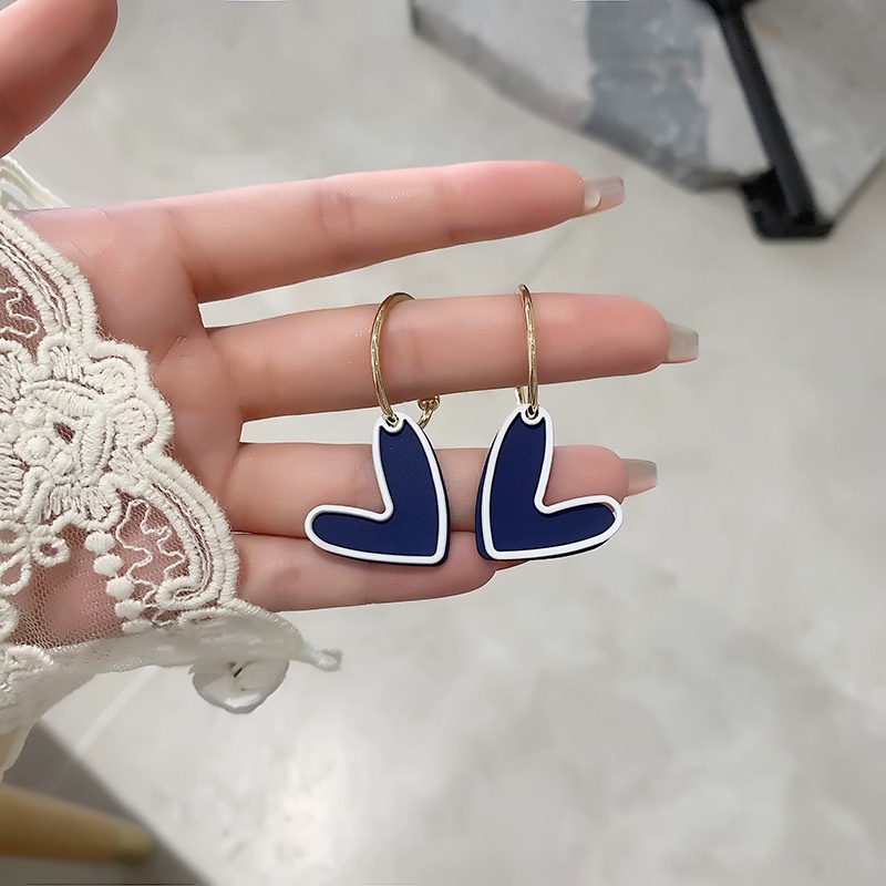 Khuyên tai kẹp không bấm lỗ chốt cố định dáng còng K234 bằng hợp kim mạ vàng hình trái tim bigsize dáng midi Leous