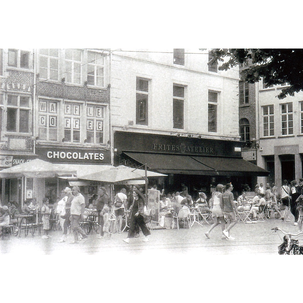 Phim Washi F ISO 100, Đen Trắng B&W, 135/35mm x 24 Kiểu, In Date Cho Máy Chụp Ảnh Film - LIIQ Flash