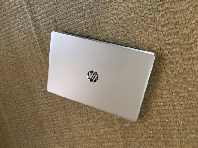 Laptop UFO hp 15 vàng Gold sang trọng đẹp thời trang SSD nhanh xé gió | BigBuy360 - bigbuy360.vn