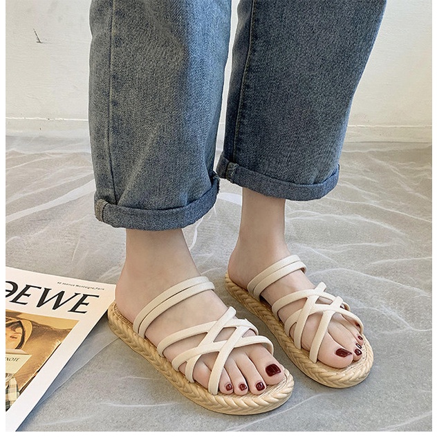 Dép Sandal Nữ Đế Bệt Dáng Hàn Quốc Siêu Xinh QA88