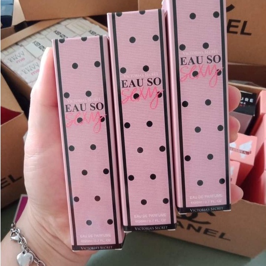 Nước hoa mini Eau so sexy nữ 20ml dạng xịt- mẫu 4d- Mùi Eau so sexy ngọt kẹo- Nuochoamini20ml