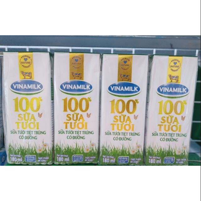 Sữa tươi tiệt trùng Vinamilk 100% Có đường - Lốc 4 Hộp x 180ml