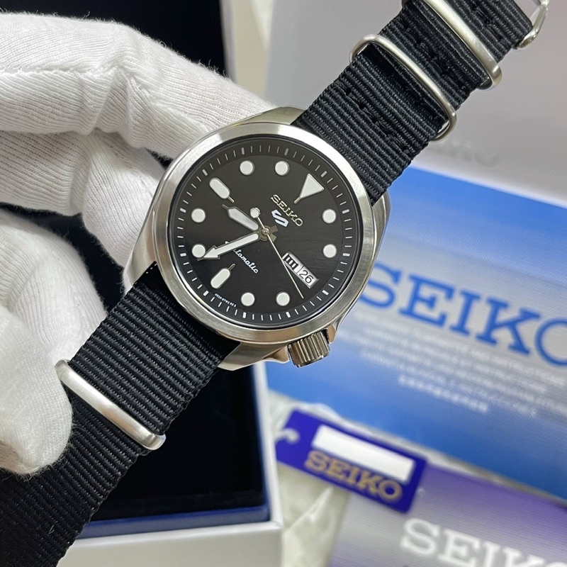 ĐỒNG HỒ NAM SEIKO 5 SPORT AUTOMATIC 2020 , DÂY NATO MÀU BALCK-ĐEN , SRPE67K1