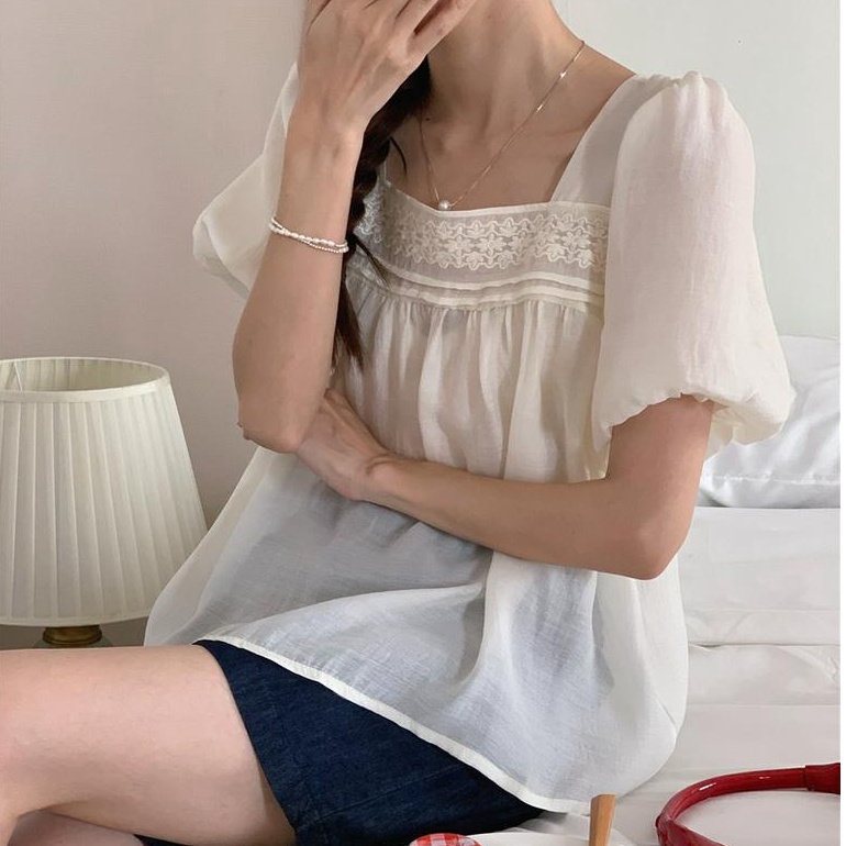 Áo Kiểu Tay Phồng Cổ Vuông Thêu Họa Tiết Phong Cách Pháp 52982