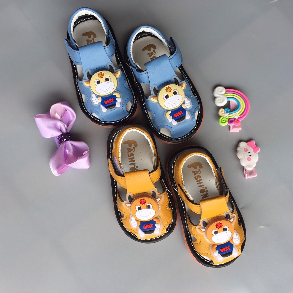 Sandal cho bé - dép rọ tập đi cho bé quai da, đế PU có honhg con trâu có đèn led cho bé trai, bé gái 2039
