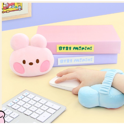 Gấu Bông Đệm Tay BT21