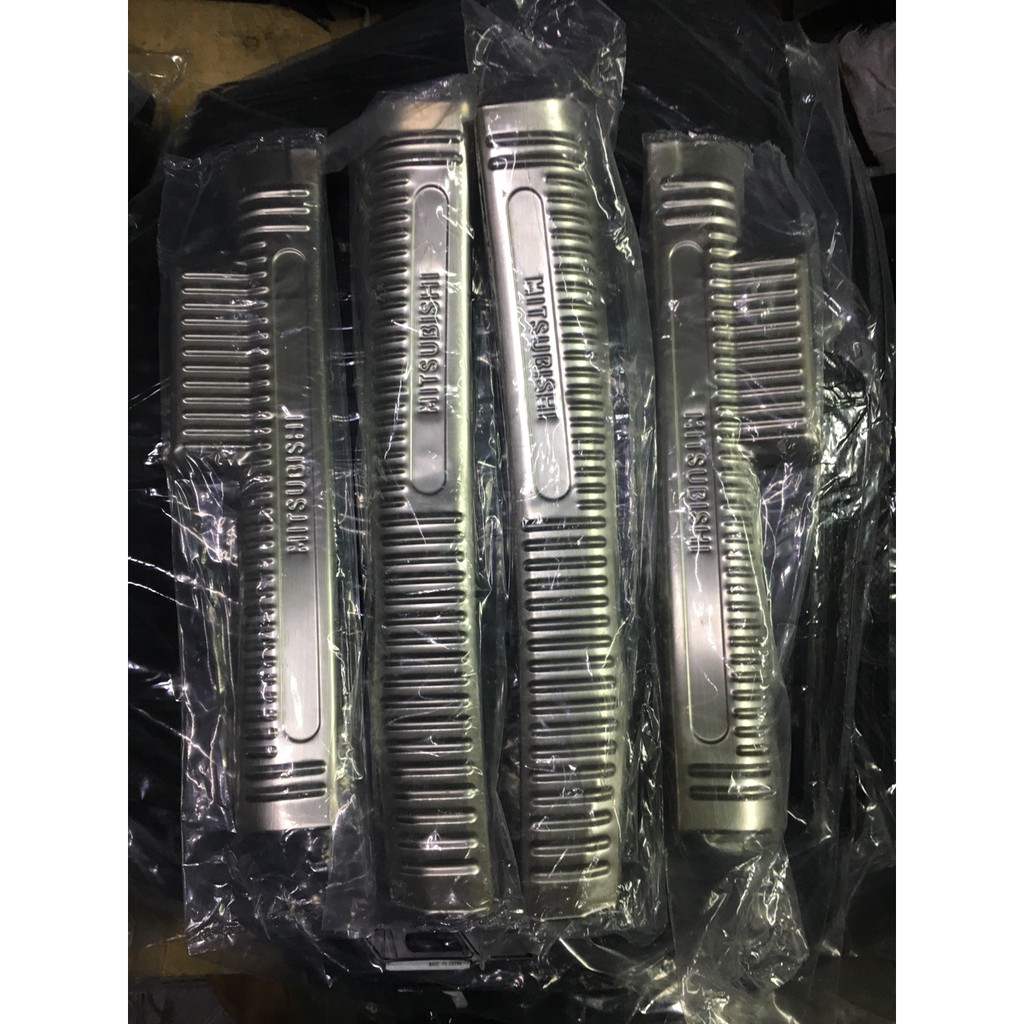 ốp bậc cửa attrage