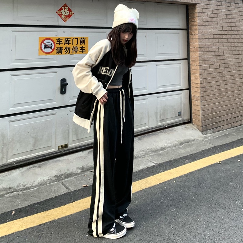 Quần Dài Thể Thao Nữ Ống Rộng Họa Tiết Sọc Ngang Mới