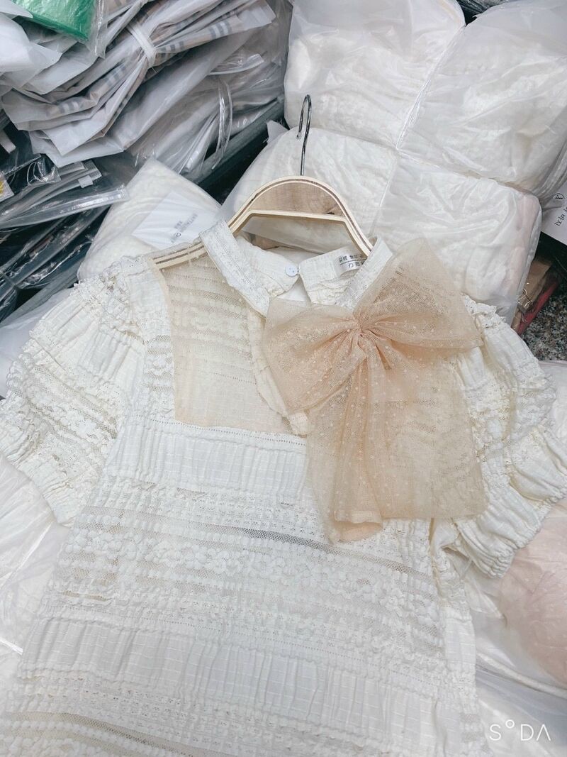 [ Mã WASTRUN4 giảm 10% tối đa 30K đơn 99K] Áo sơ mi ren cổ nơ tiểu thư thanh lịch điệu đà | BigBuy360 - bigbuy360.vn