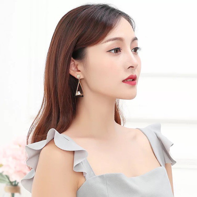 Bông tai zircon hình học khối tam giác đính đá góc sáng tao