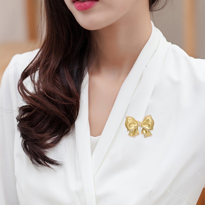 Ghim Cài Áo Hình Nơ Đính Ngọc Trai Nhân Tạo Phong Cách Mới