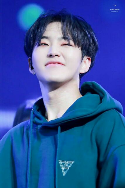 ÁO KHOÁC SEVENTEEN