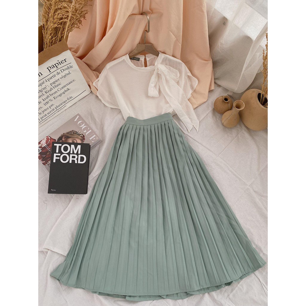 SET ÁO VOAN TRẮNG NƠ CỔ + CHÂN VÁY XANH XẾP LY | BigBuy360 - bigbuy360.vn