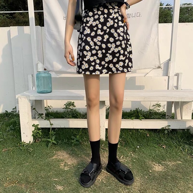 [Hot 2020] Chân váy ngắn chữ A Hoa Cúc màu đen trắng | BigBuy360 - bigbuy360.vn