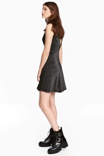 Váy H&M cam kết chuẩn auth