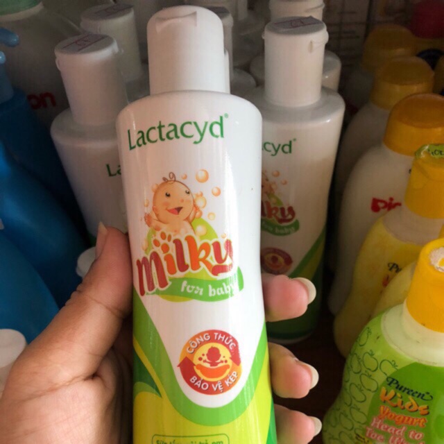 Sữa tắm lactacyd milky 250ml