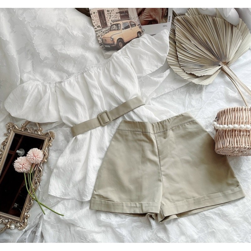 Set áo rớt vai phối quần shorts kèm belt ♥️